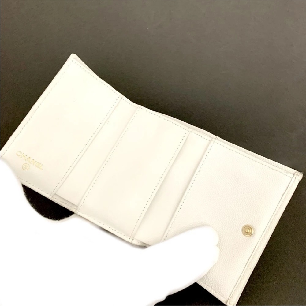 Chanel white CC Quilted Caviar Bijou Crystal trifold Wallet - Picture 10 of 14